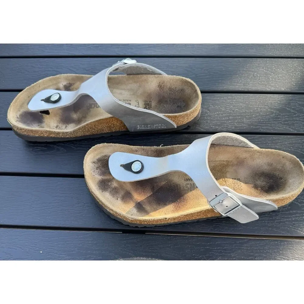 Birkenstock Gizeh In Metallic Silver - EU 39 US Women’s 9